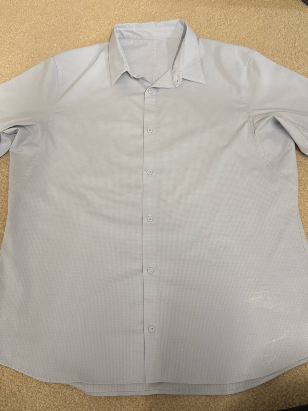 lululemon athletica Men's Pale Blue Button-Down Dress Shirt